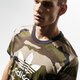 Férfi póló ADIDAS PÓLÓ SS CAMO TEE dv2067 szín: barna