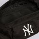 Női övtáska NEW ERA TÁSKA MLB CAMO WAIST LIGHT NYY NEW YORK YANKEES 60503774 szín: fekete