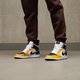 Férfi sportcipők AIR JORDAN 1 MID  dq8426-701 szín: fehér