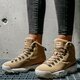 Női téli cipők FILA DISRUPTOR HIKING BOOT WMN 101101830z szín: bézs
