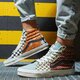 Férfi sportcipők VANS UA SK8-HI  vn0a4bv61io1 szín: multicolor