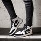 Gyerek sportcipők AIR JORDAN 1 MID (GS) 554725-113 szín: fehér