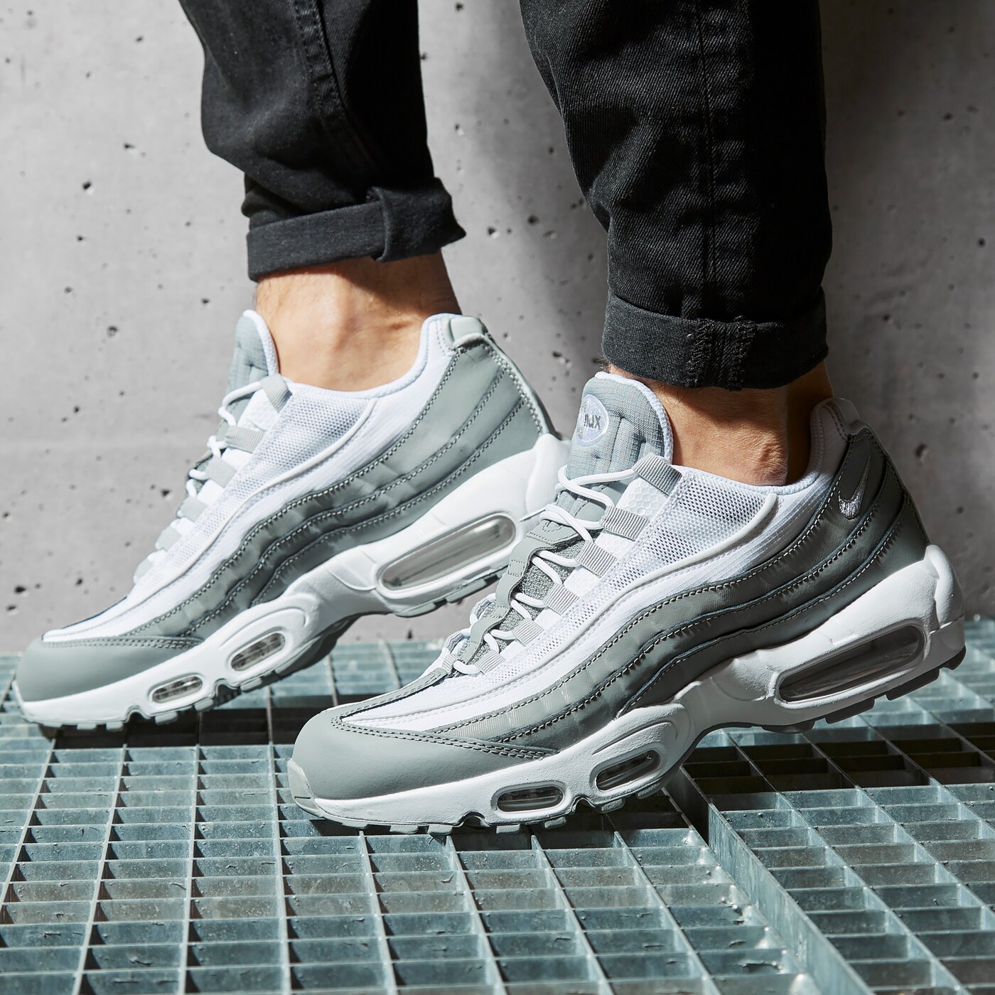 NIKE AIR MAX 95 ESSENTIAL CT1268-001 ✓ SZÜRKE ✓ 42 990,00 Ft! Legendás  Sportcipő ✓ Férfi Cipő Nike a ✪ Sizeer üzletben ✪