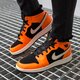 Gyerek sportcipők AIR JORDAN 1 MID BG 554725-062 szín: narancssárga