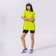 Női póló NIKE PÓLÓ SPORTSWEAR ESSENTIAL OVERSIZED dn5697-321 szín: neon sárga