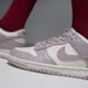 Gyerek sportcipők NIKE DUNK LOW BG fb9109-122 szín: lila