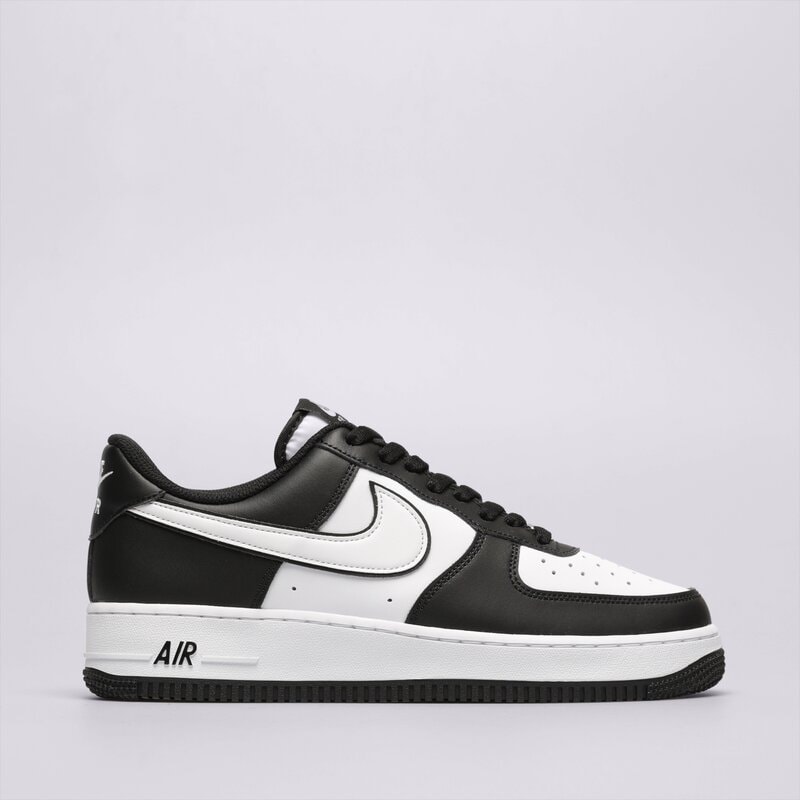 NIKE AIR FORCE 1 '07
