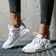 Gyerek sportcipők ADIDAS NMD_R1 J fw0432 szín: fehér