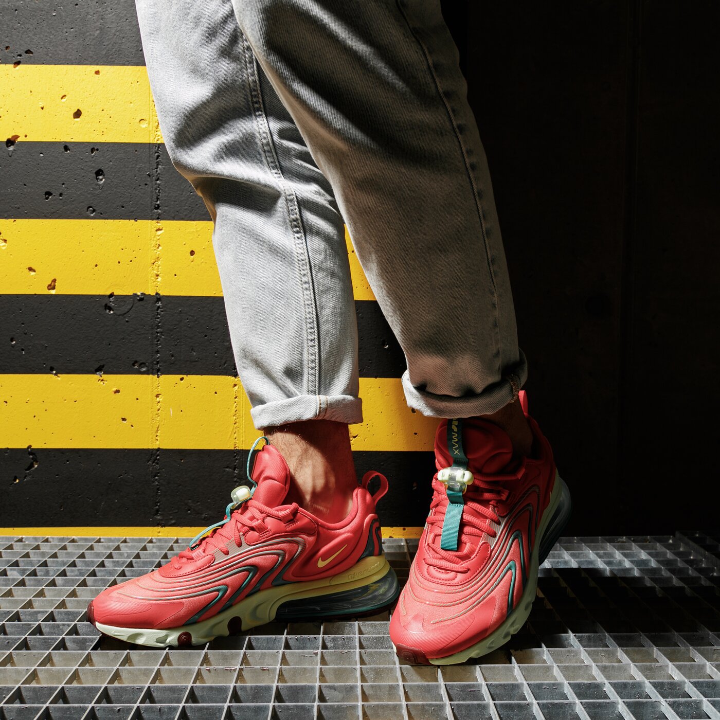 air max 270 react junior red