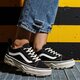 Női tornacipők VANS SENTRY OLD SKOOL  vn0a5kr3vqe1 szín: fekete