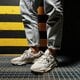 Férfi sportcipők ADIDAS OZWEEGO fv9655 szín: bézs