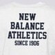 Férfi póló NEW BALANCE PÓLÓ VARSITY GRAPHIC PÓLÓ mt51526ahh szín: szürke