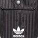 Női táska ADIDAS TÁSKA POUCH hd7023 szín: fekete