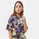 Női póló NIKE PÓLÓ W NSW FEMME TOP SS AOP dc5503-004 szín: szürke
