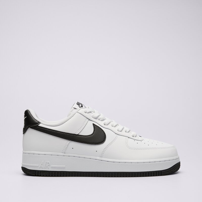 NIKE AIR FORCE 1 '07