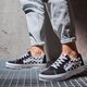 Férfi sportcipők VANS UA SK8-LOW vn0a4uuk4w71 szín: fekete