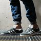 Férfi sportcipők ADIDAS GAZELLE  cm8469 szín: szürke