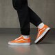 Női tornacipők VANS UA OLD SKOOL vn0a5krfavm1 szín: narancssárga