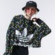 Női pulóver ADIDAS PULÓVER KAPUCNIS AOP CROP HOODIE fl4110 szín: multicolor