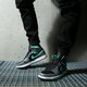 Férfi sportcipők AIR JORDAN 1 MID 554724-063 szín: szürke