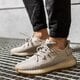 Férfi sportcipők ADIDAS YEEZY BOOST 350 V2 f99710 szín: barna