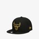 Férfi baseball sapka NEW ERA SAPKA METALLIC LOGO 950 BULLS CHICAGO BULLS BLK 60222304 szín: fekete