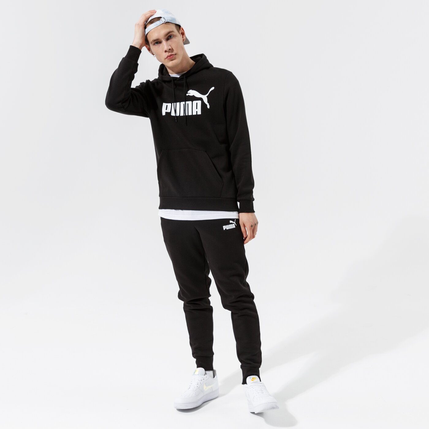 puma ess logo pants