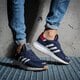 Férfi sportcipők ADIDAS RETROPY F2 gw0509 szín: sötétkék