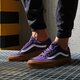 Férfi sportcipők VANS UA OLD SKOOL vn0a38g1vktm szín: lila