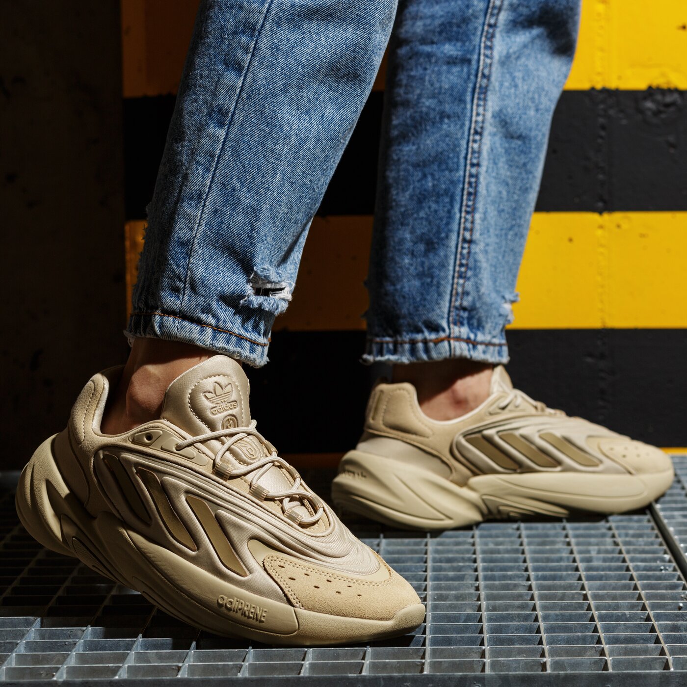 adidas originals ozelia unisex