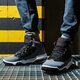 Férfi sportcipők JORDAN MAX AURA aq9084-012 szín: szürke