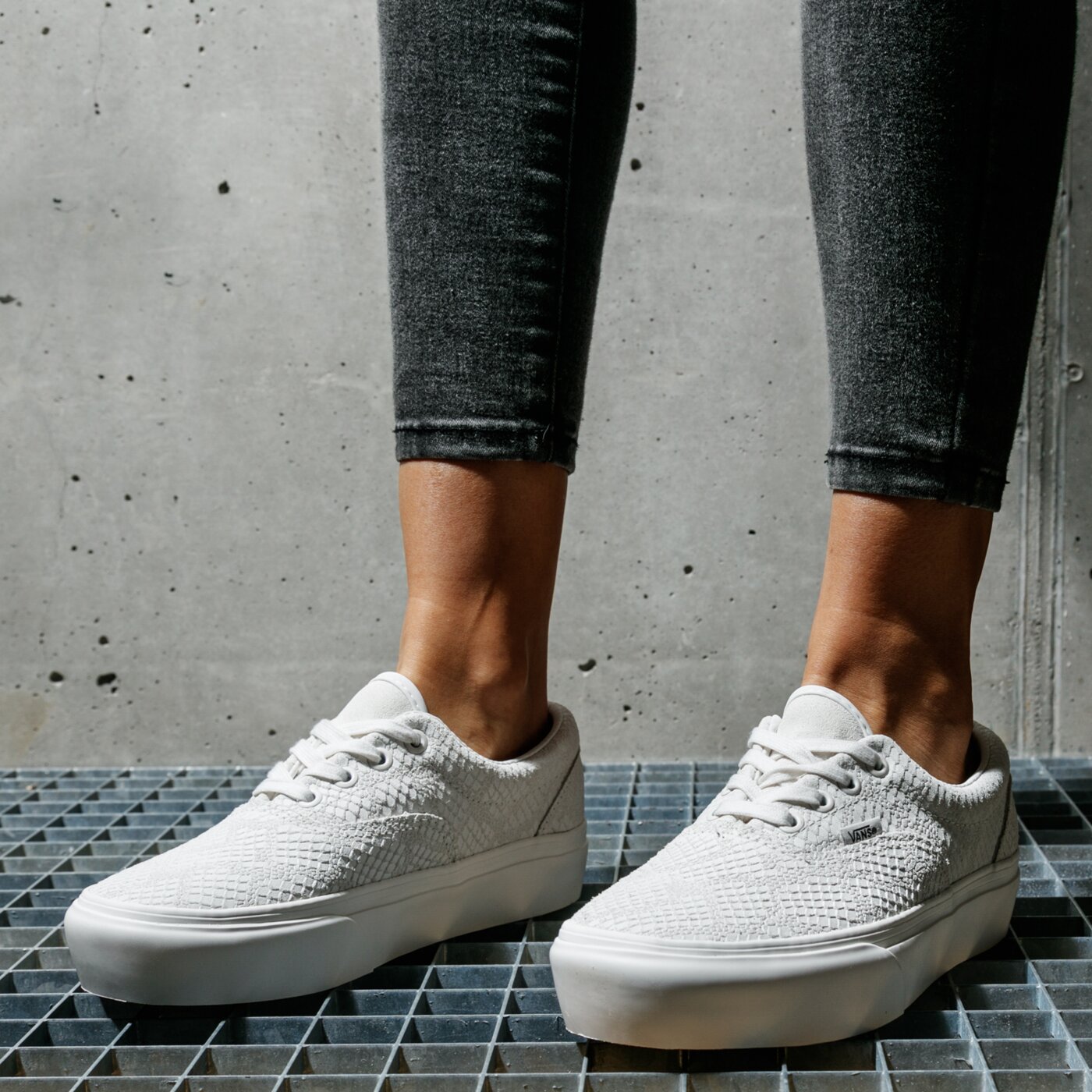 VANS UA ERA PLATFORM VN0A3WLU1VK1 FEHÉR 26 990,00 HUF Tornacipő Kiváló minőség! Sizeer.hu