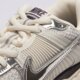 Női sportcipők NIKE W ZOOM VOMERO 5 NA fd0884-025 szín: szürke