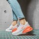 Női sportcipők NIKE WMNS AIR MAX 270 ESS dh3895-100 szín: fehér