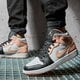 Férfi sportcipők AIR JORDAN 1 MID  554724-133 szín: rózsaszín