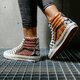 Női tornacipők VANS UA SK8-HI  vn0a4bv61io1 szín: multicolor