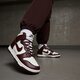 Női sportcipők NIKE DUNK HIGH  dd1869601 szín: bordó