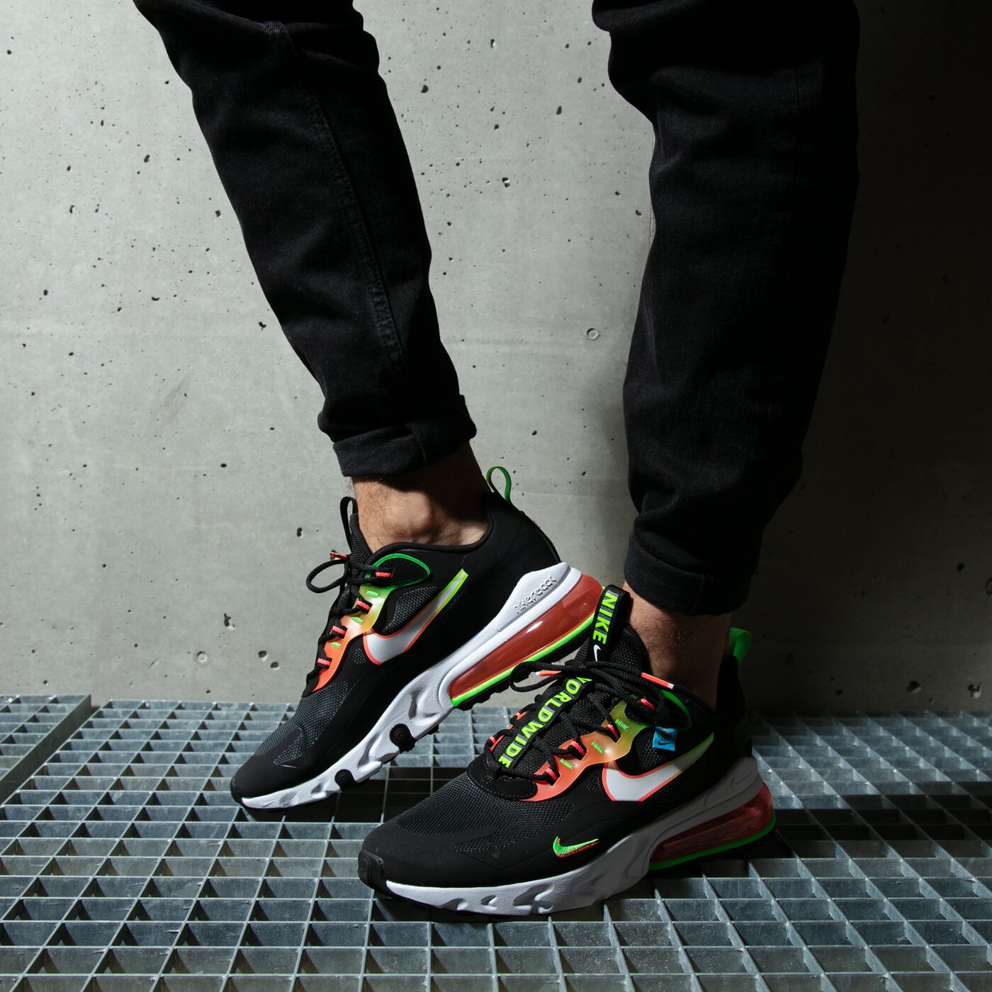 Nike Air Max 270 React Se Ck6457 001 Fekete 52 990 00 Ft Legendas Sportcipo Ferfi Cipo Nike A Sizeer Uzletben