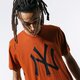Férfi póló NEW ERA PÓLÓ SS MLB SEASONAL TEAM LOGO TEE NEYYAN RST 12033498 szín: barna
