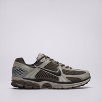 NIKE ZOOM VOMERO 5