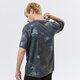 Férfi póló NEW ERA PÓLÓ OUTDOOR UTILITY OVERSIZEDTEE NEW ERA NOV 12590873 szín: multicolor