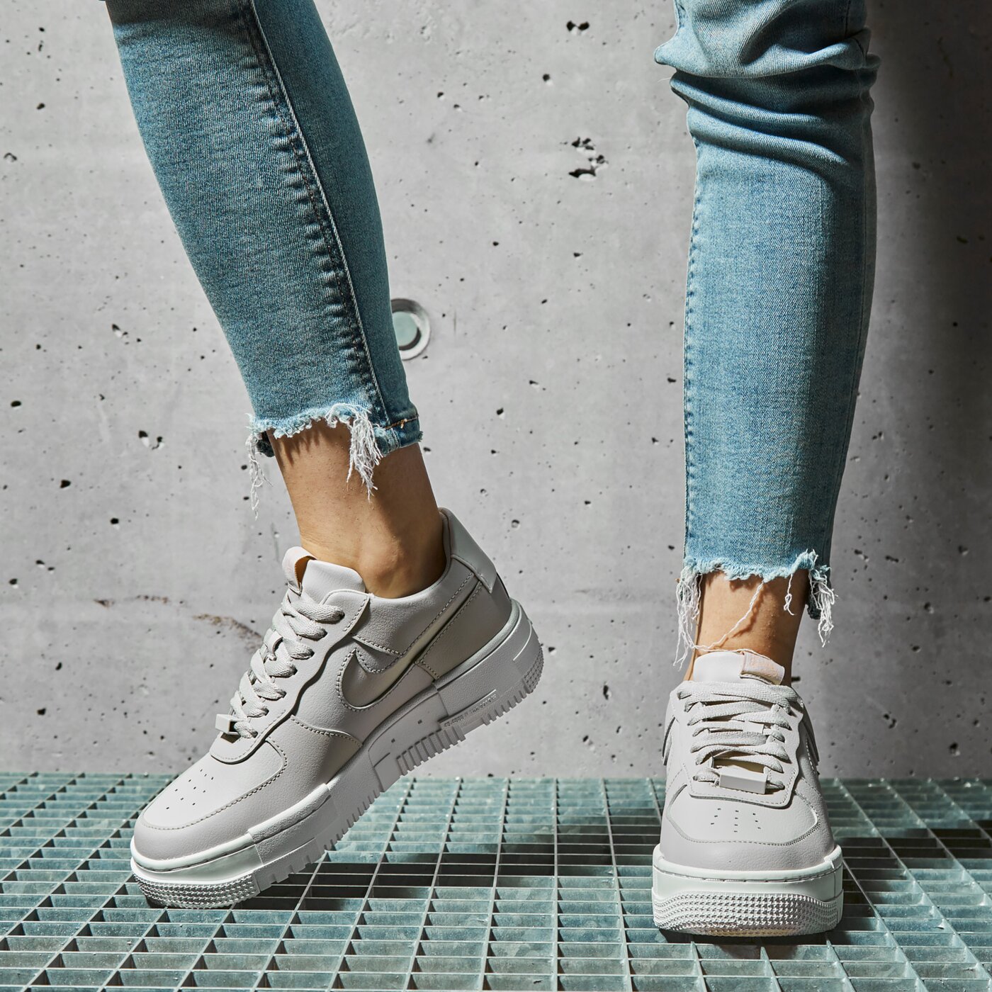 NIKE AIR FORCE 1 PIXEL CK6649-104 ✓ BÉZS ✓ 38 990,00 Ft! Legendás Sportcipő  ✓ Női Cipő Nike a ✪ Sizeer üzletben ✪