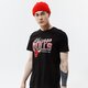 Férfi póló NEW ERA PÓLÓ NBA GRAPHIC TEE CHI BUL BLK 12593826 szín: fekete