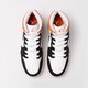 Gyerek sportcipők AIR JORDAN 1 MID SE GDN GG  dq8390-100 szín: fehér