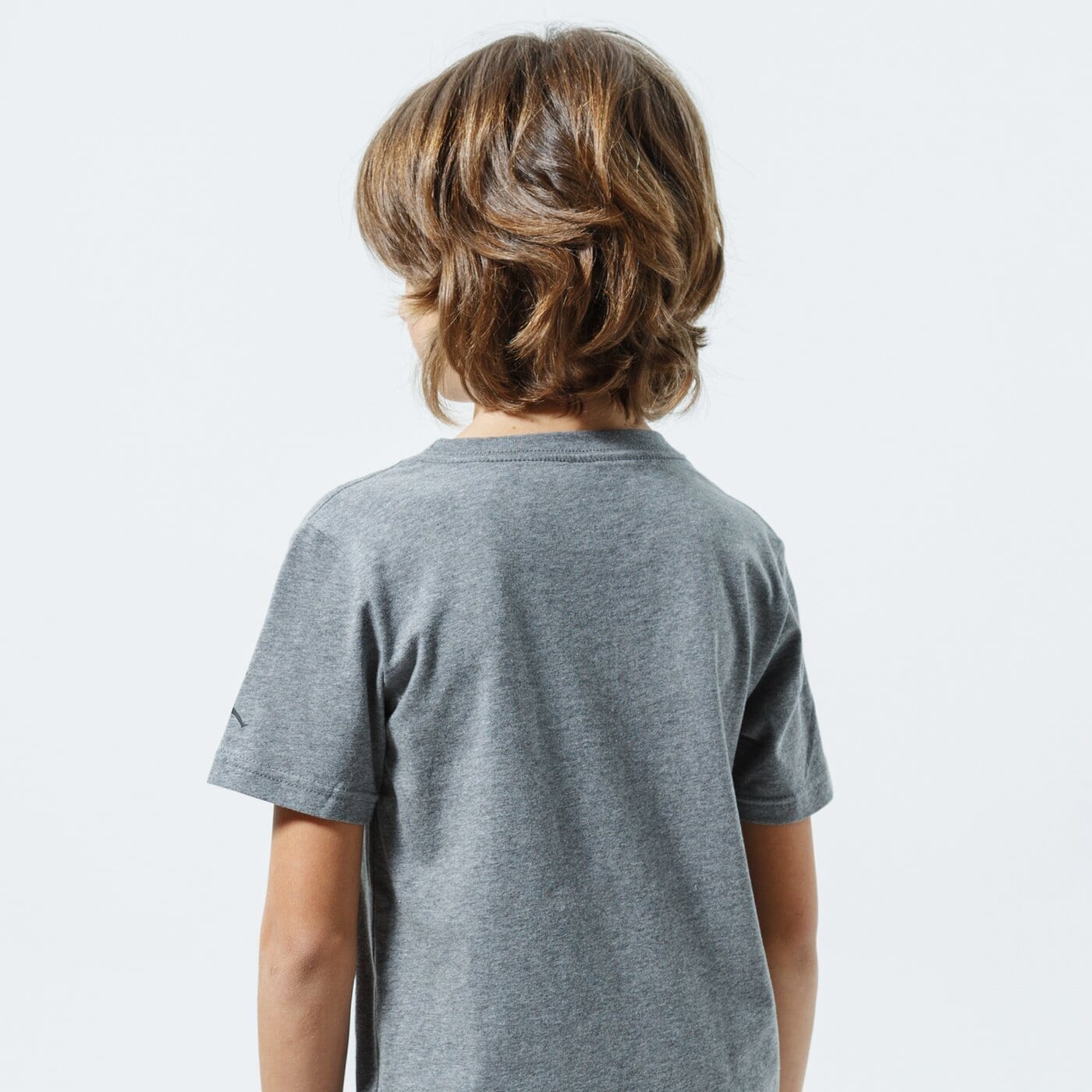 Gyerek póló JORDAN PÓLÓ MJ SS CREW 2 957290-geh szín: szürke