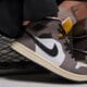 Férfi sportcipők AIR JORDAN 1 MID  hq2011-100 szín: fehér