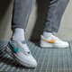 Gyerek sportcipők NIKE AIR FORCE 1 LV8 EMB (GS) dj9993-100 szín: fehér