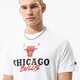 Férfi póló NEW ERA PÓLÓ NBA SCRIPT BULLS WHT CHICAGO BULLS WHIFDR 60284676 szín: fehér