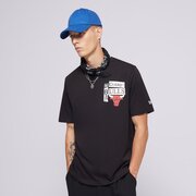 NEW ERA PÓLÓ NEWSPAPER GRAPHIC BULLS CHICAGO BULLS BLKFDR